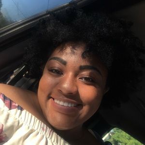 Meet your Posher, Amari